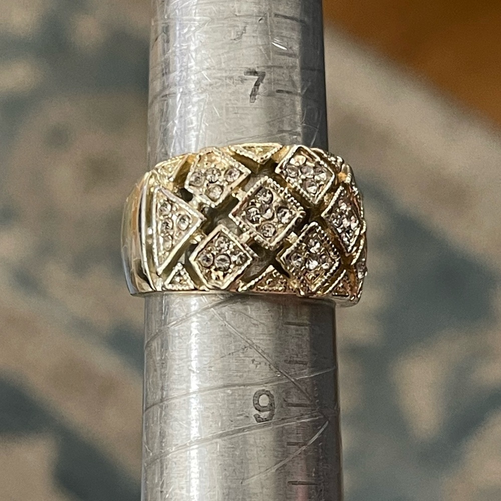 Diamanté crystal set gold and silver tone wide size 8 band ring - Picture 10 of 15